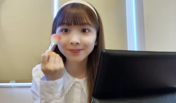 Niziu(ニジュー)ミイヒのメイク・アイシャドウはヴィゼ？愛用コスメ・スキンケアについても！